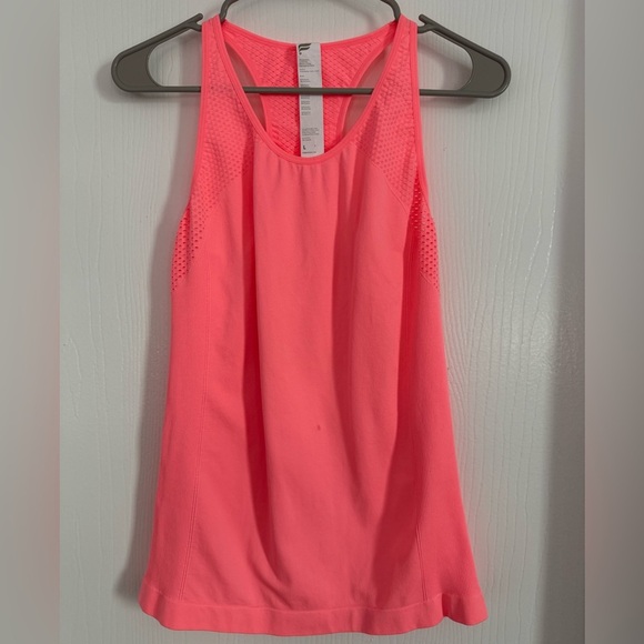 Fabletics Women’s Coral Pink Racerback Tank Top Size Large - Picture 1 of 3